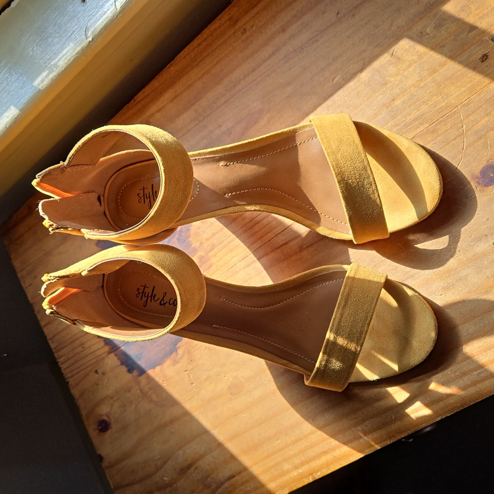 Yellow mustard color suede 2 inch heel sandals size 7.5